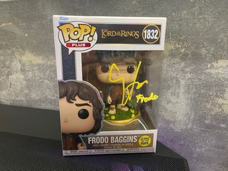 Frodo Baggins #1832 Firmado – Elijah Wood –  Esdla