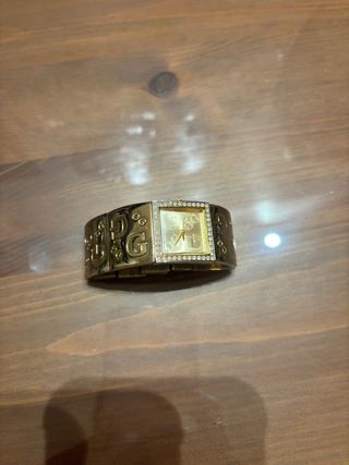 Reloj Guess Mujer Dorado