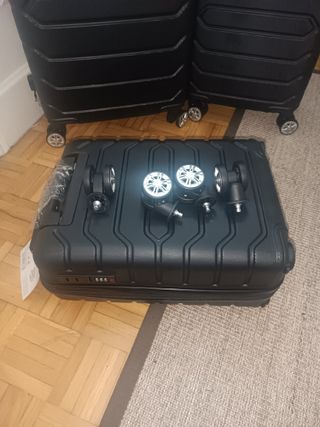 Conjunto 4 maletas de viaje negras