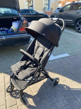 Silla de paseo negra hasta 22kg