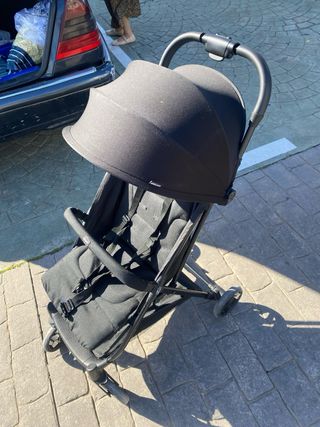 Silla de paseo negra hasta 22kg