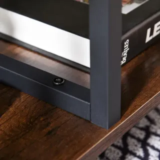 Tavolo da centro in stile industriale