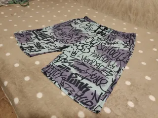 Nuevo Pantalón corto hombre graffiti