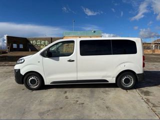 Alquiler furgoneta 9 plazas