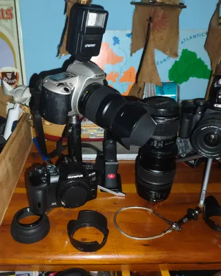 Lote Cámaras Canon EOS + 4 Objetivos