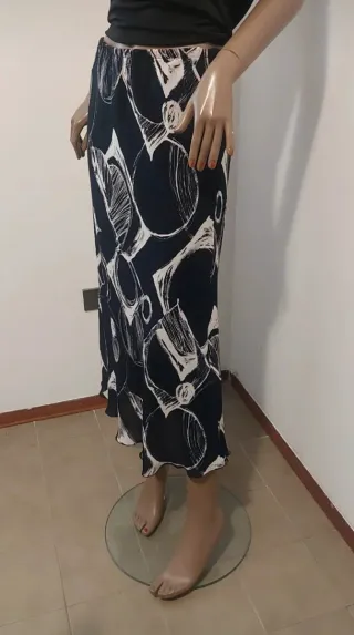 Gonna svasata fantasia nero/bianco