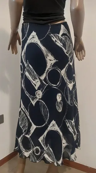 Gonna svasata fantasia nero/bianco