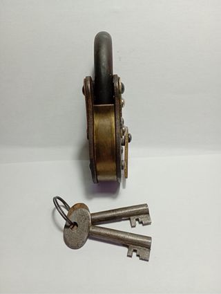 Candado ingles 1820 antiguo de colección