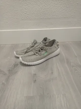 Zapatillas verdes y blancas talla 42