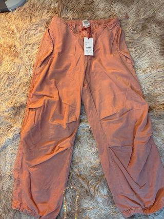 Pantalones BDG Talla S Color Salmon