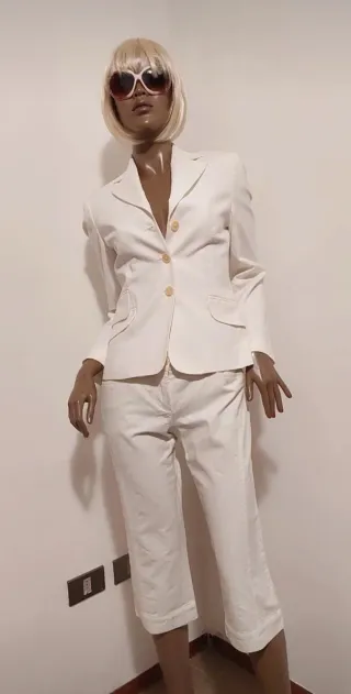 Tailleur Giacca e Pantaloni Pinocchietto bianco