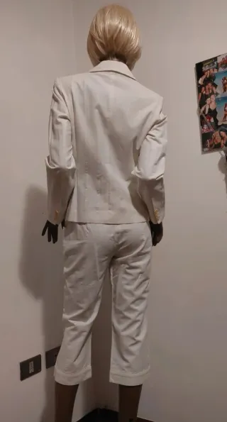 Tailleur Giacca e Pantaloni Pinocchietto bianco