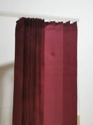 Estores plegables rojos