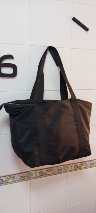 Bolso de mano negro