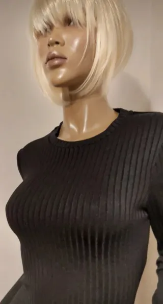 Vestito nero manica lunga schiena scoperta