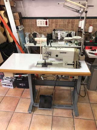 Máquina de coser Brother 2 agujas