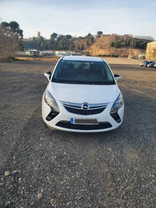 Opel Zafira Tourer 2015