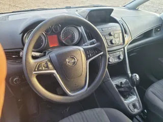 Opel Zafira Tourer 2015