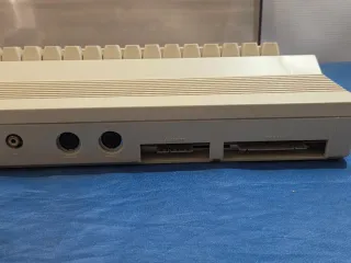 Commodore C 64 Con Datassette Senza Alimentatore