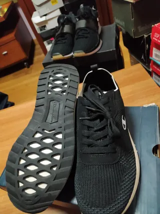 Zapatillas Champion Negras y Blancas