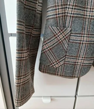 Blazer Zara Cuadros Marrón, esencia vintage