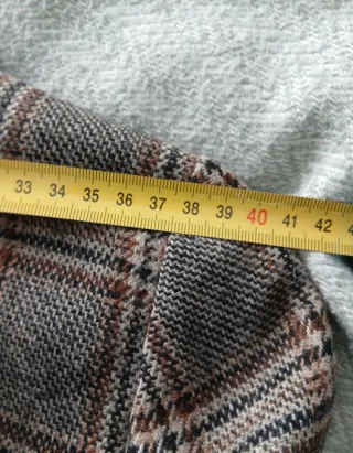 Blazer Zara Cuadros Marrón, esencia vintage