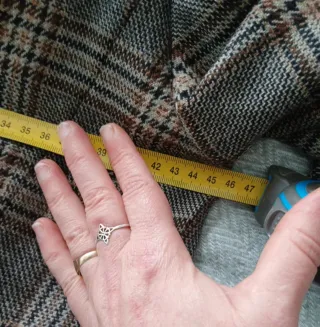 Blazer Zara Cuadros Marrón, esencia vintage