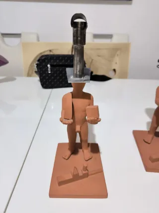 Escultura Miquel Navarro