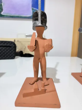 Escultura Miquel Navarro