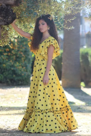 Batas rocieras con muchísimo vuelo y super cómodas