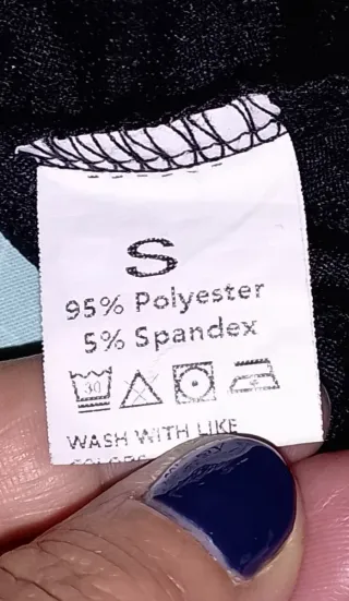 Camiseta tirantes V calada