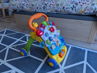 Caminador Vtech 2 en 1 + alfombra musical