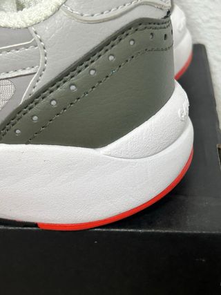 Zapatillas Hi-Tec grises y verde talla 40