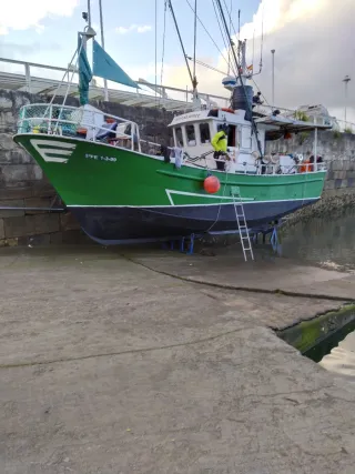 Barco profesional de pesca