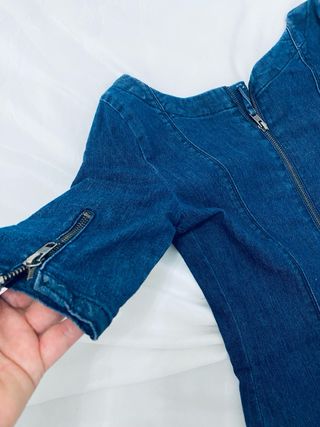 Vestido vaquero con cremallera