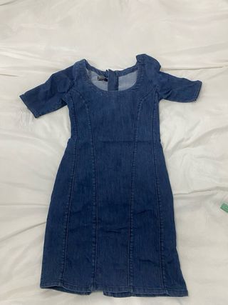 Vestido vaquero con cremallera