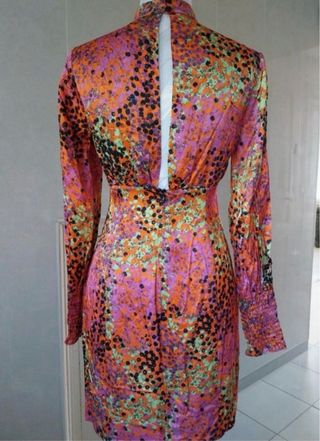 Vestido estampado naranja y rosa