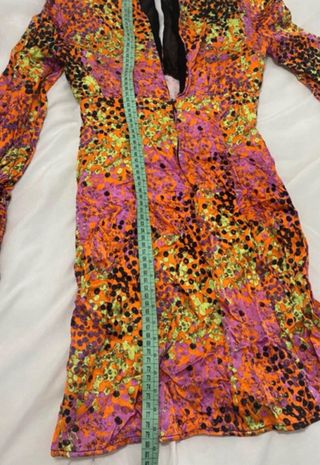 Vestido estampado naranja y rosa