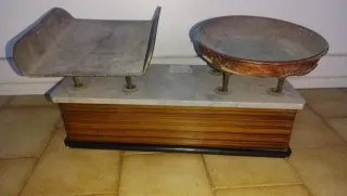 Bilancia antica anni '70