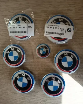 SÚPER Kit 8 Emblemas BMW 50 Aniversario.