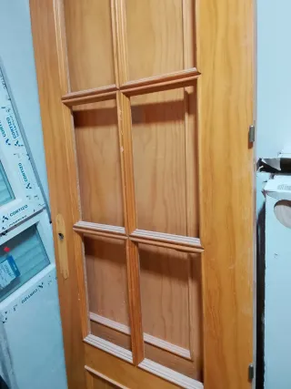 Puerta de madera interior