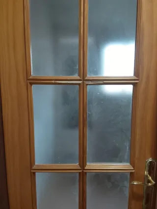 Puerta de madera interior