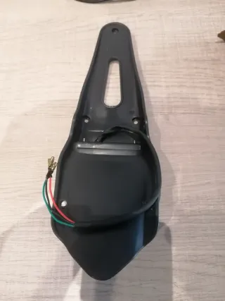 Portamatriculas Polisport Corto