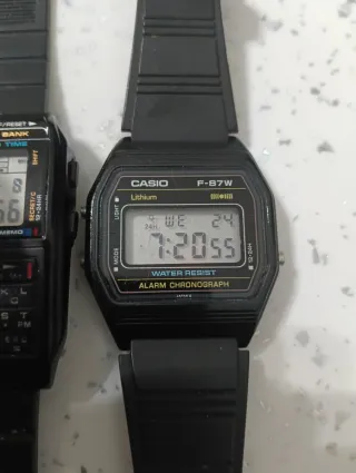 Casio DBX-102 F-87W anni '80 Made in Japan
