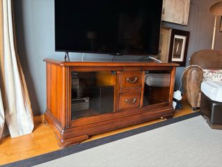 Mesa TV madera cerezo buen estado