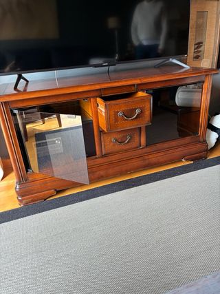 Mesa TV madera cerezo buen estado