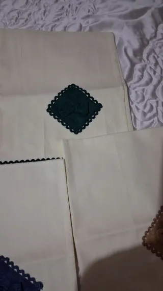 Tre canovacci ricamati