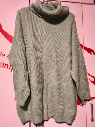 Jersey oversize cuello alto verde