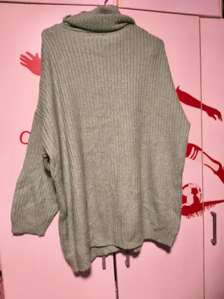 Jersey oversize cuello alto verde