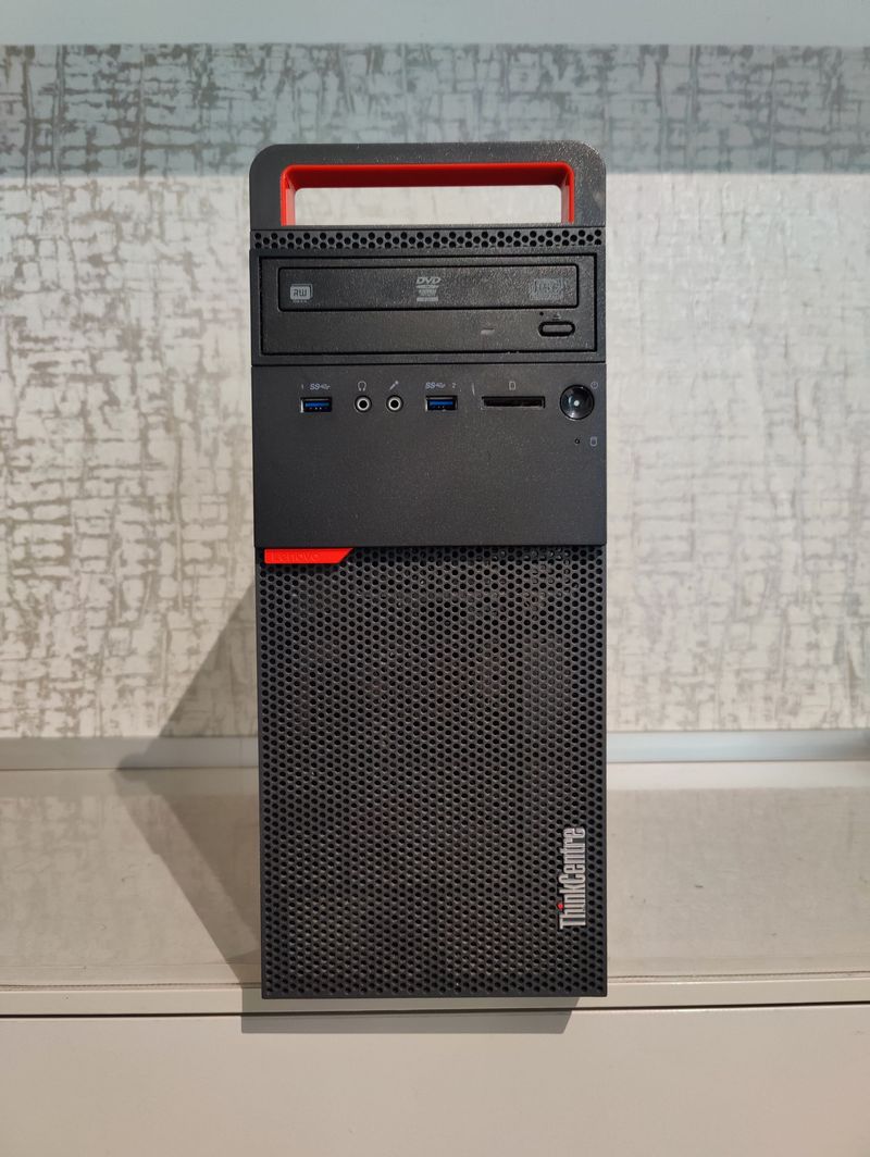 Lenovo ThinkCentre M700 i3 4GB RAM 750GB HDD afbeelding 2